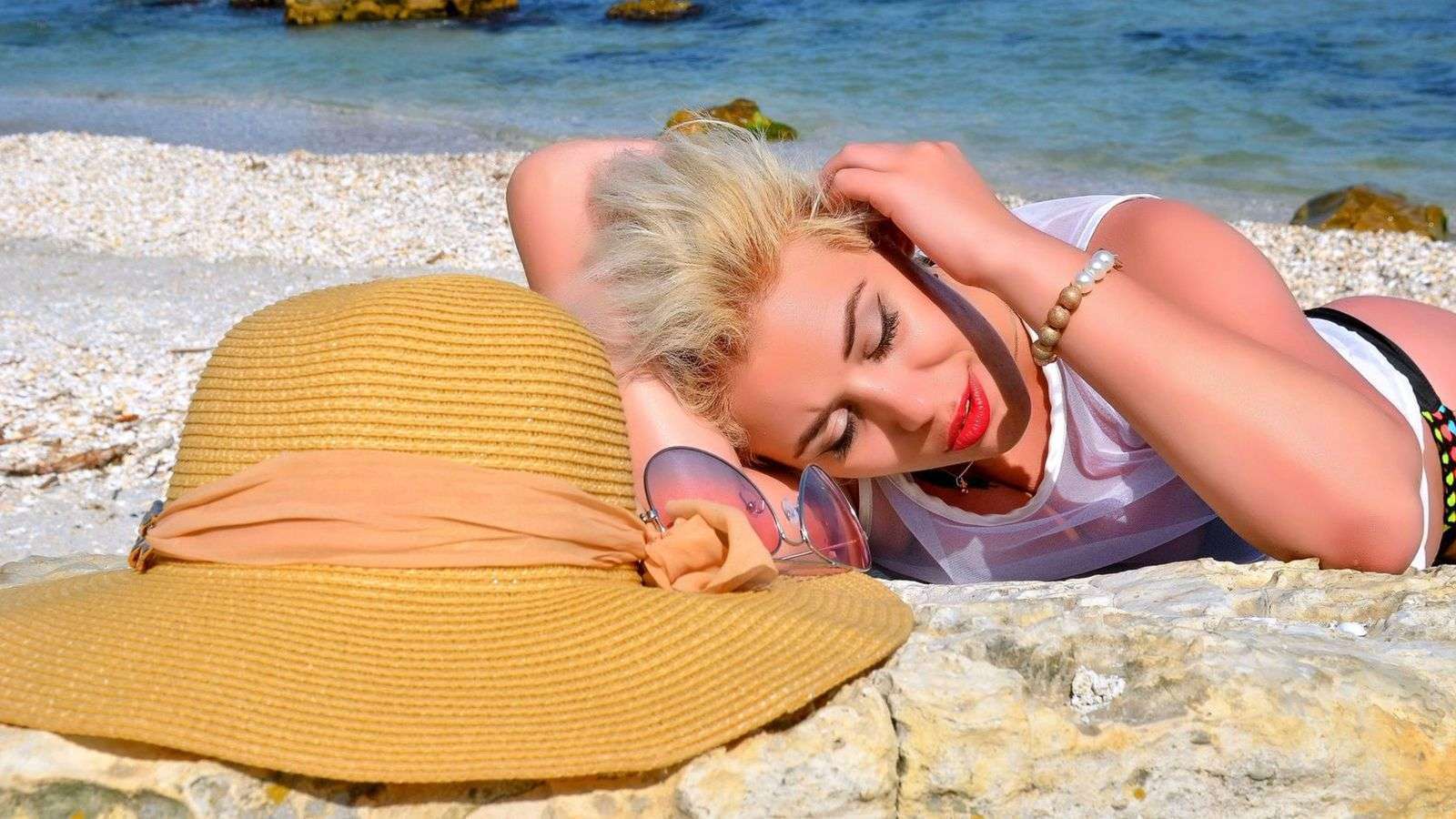 1KarissaLove - Glamourous and Sexy Cam Model of Jasmin