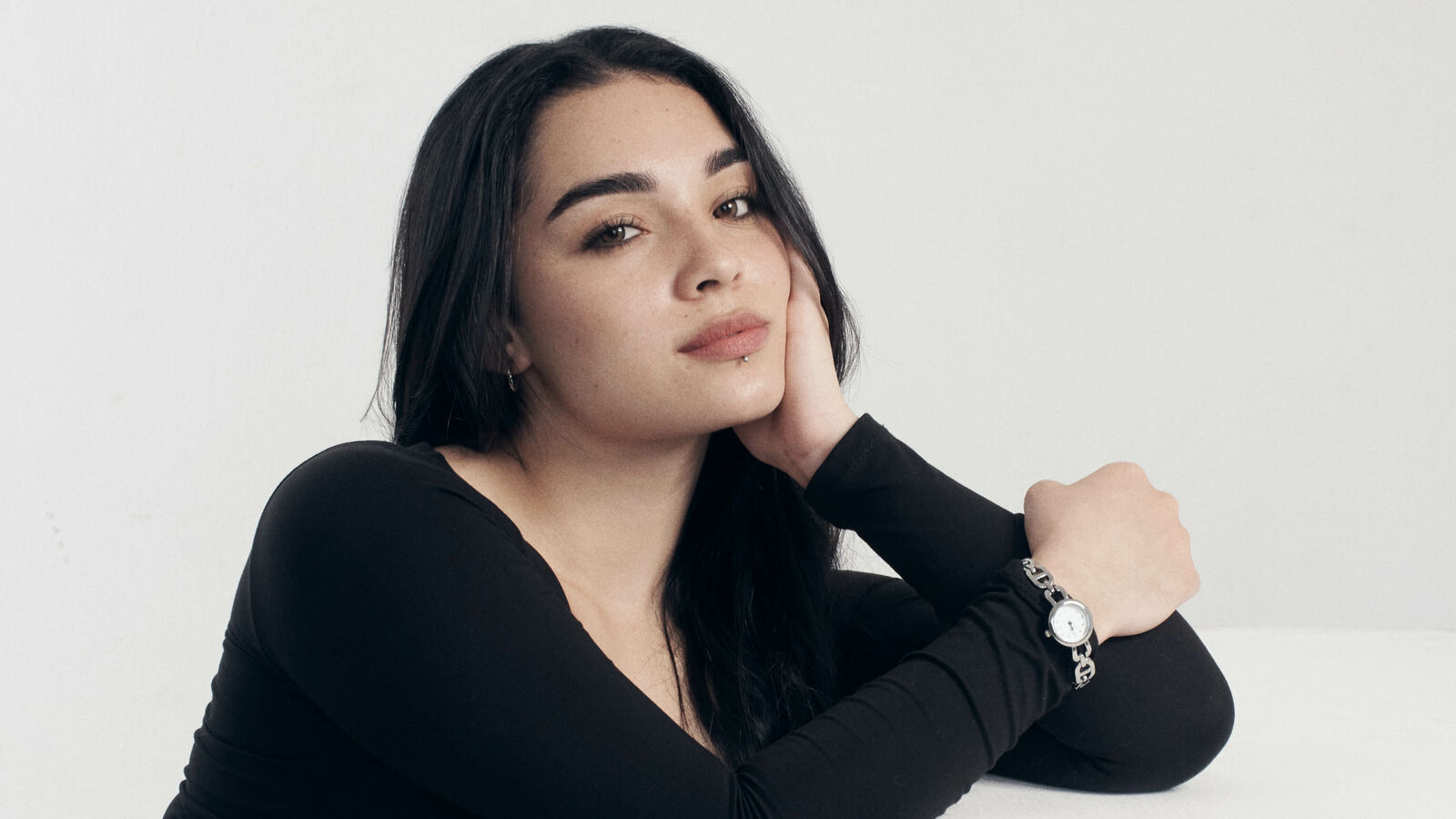 AdalineCuervo - Glamourous and Sexy Cam Model of Jasmin