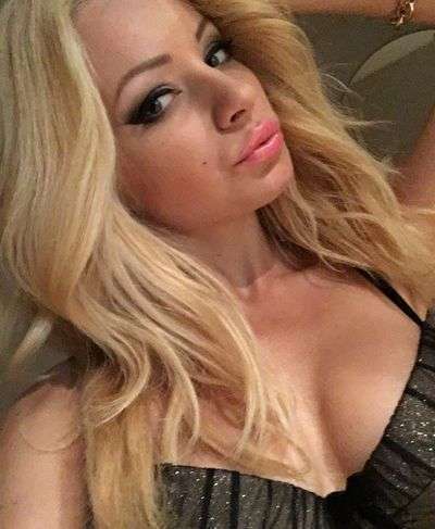 AdelleJones - Glamourous and Sexy Cam Model of Jasmin