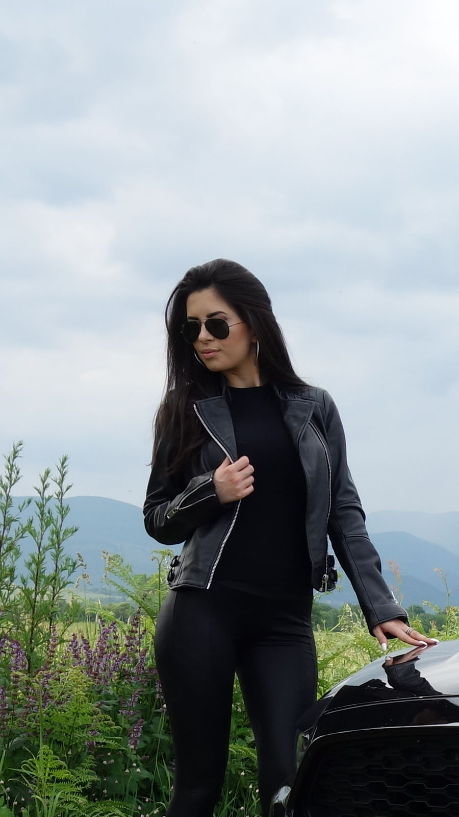 AdrianaHunter - Glamourous and Sexy Cam Model of Jasmin