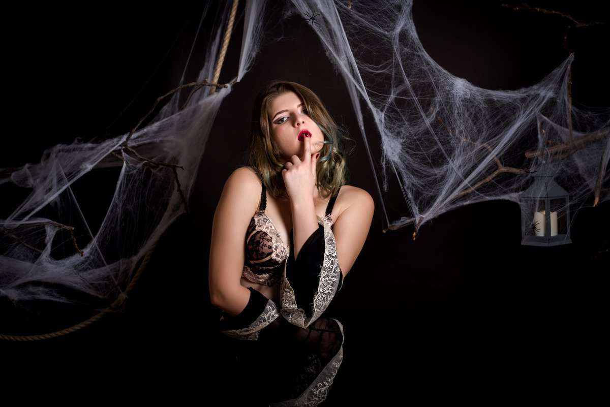 AliaFrenzy - Glamourous and Sexy Cam Model of Jasmin