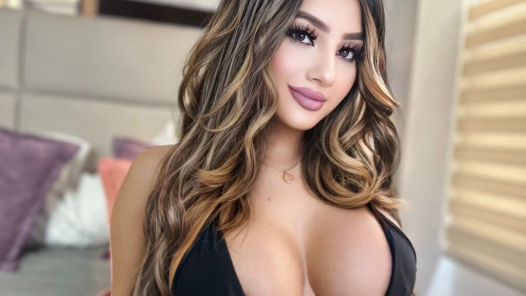AmberSmit - Glamourous and Sexy Cam Model of Jasmin