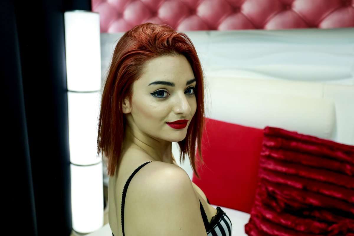 AmyyRayne - Glamourous and Sexy Cam Model of Jasmin