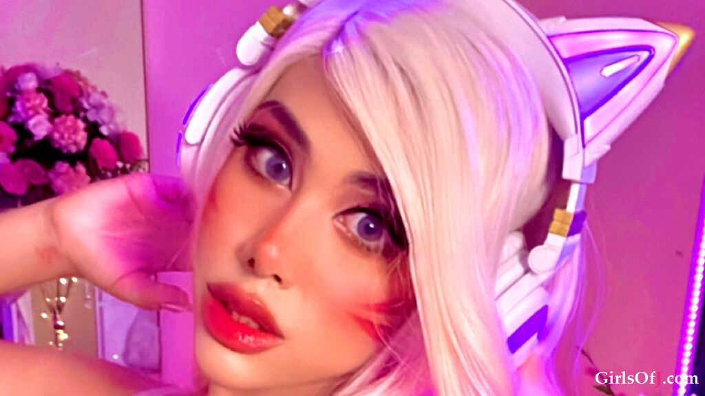 AprilTsumi - Glamourous and Sexy Cam Model of Jasmin