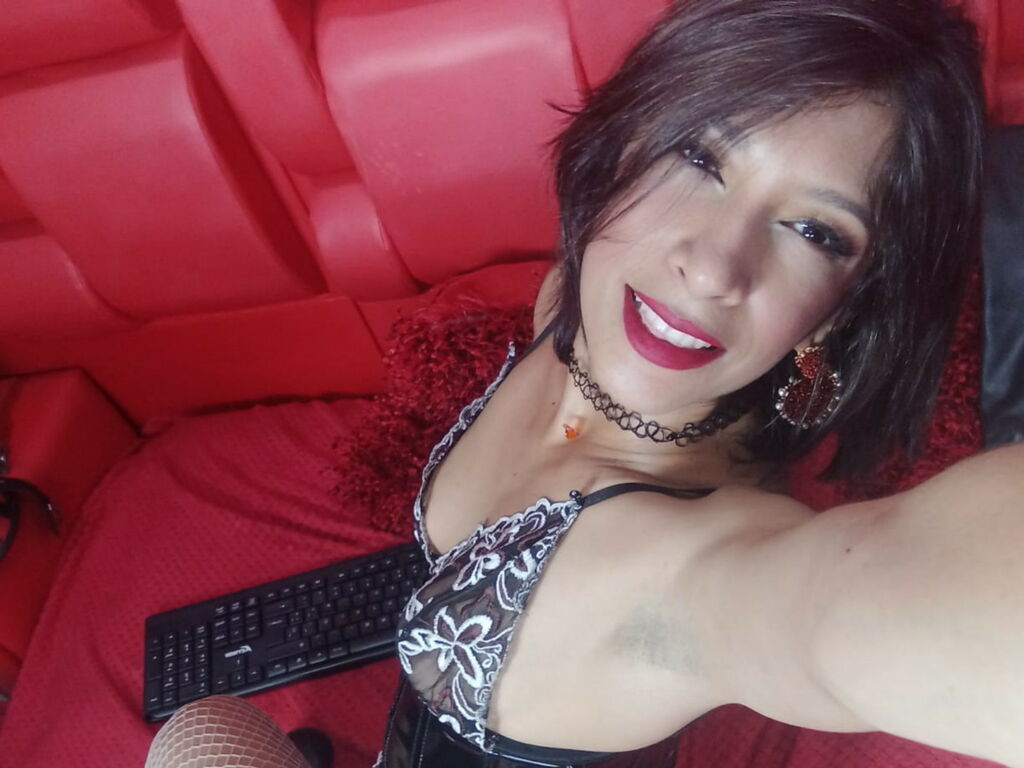 AtiyaTarana - Glamourous and Sexy Cam Model of Jasmin