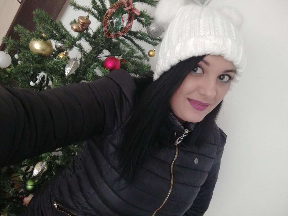 CarlaMinelli - Glamourous and Sexy Cam Model of Jasmin