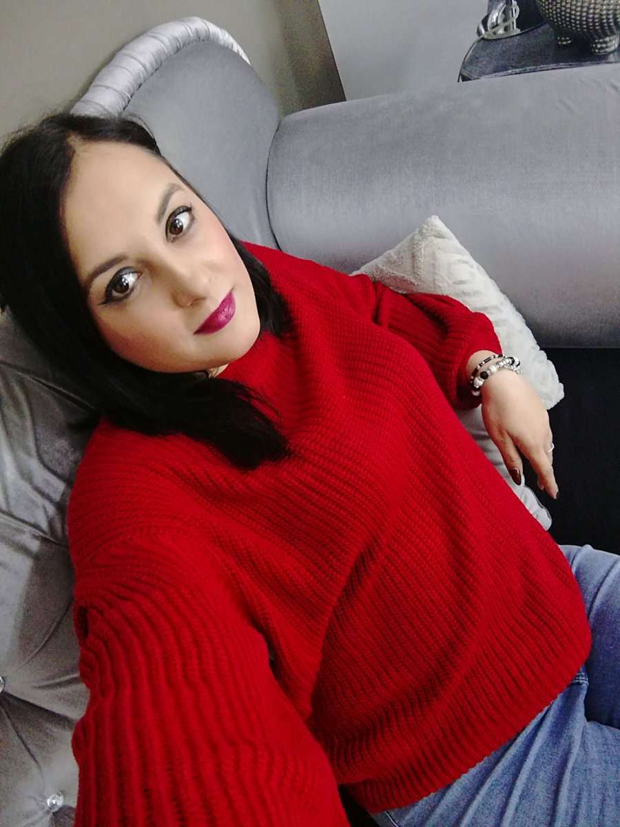 CarlaMinelli - Glamourous and Sexy Cam Model of Jasmin