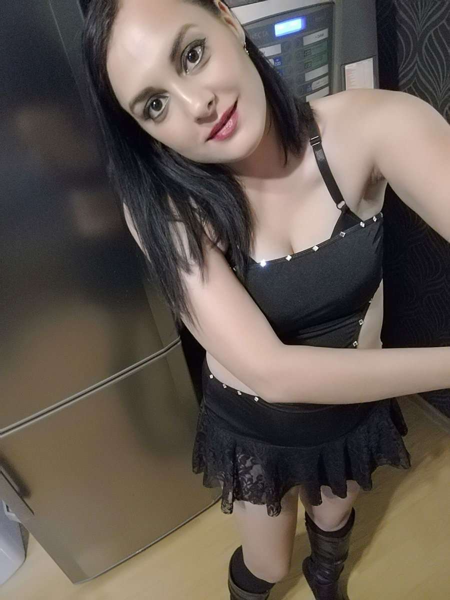 CarlaMinelli - Glamourous and Sexy Cam Model of Jasmin