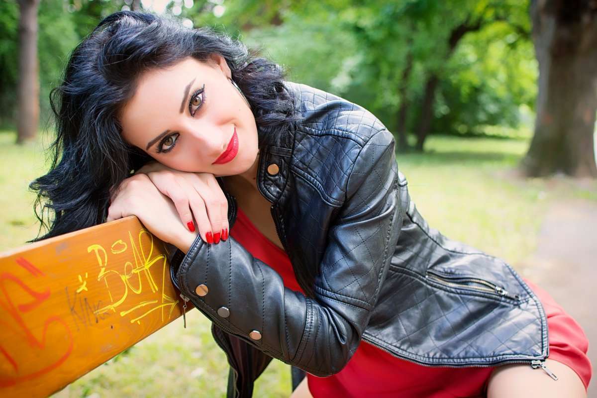 ChristaQueen - Glamourous and Sexy Cam Model of Jasmin