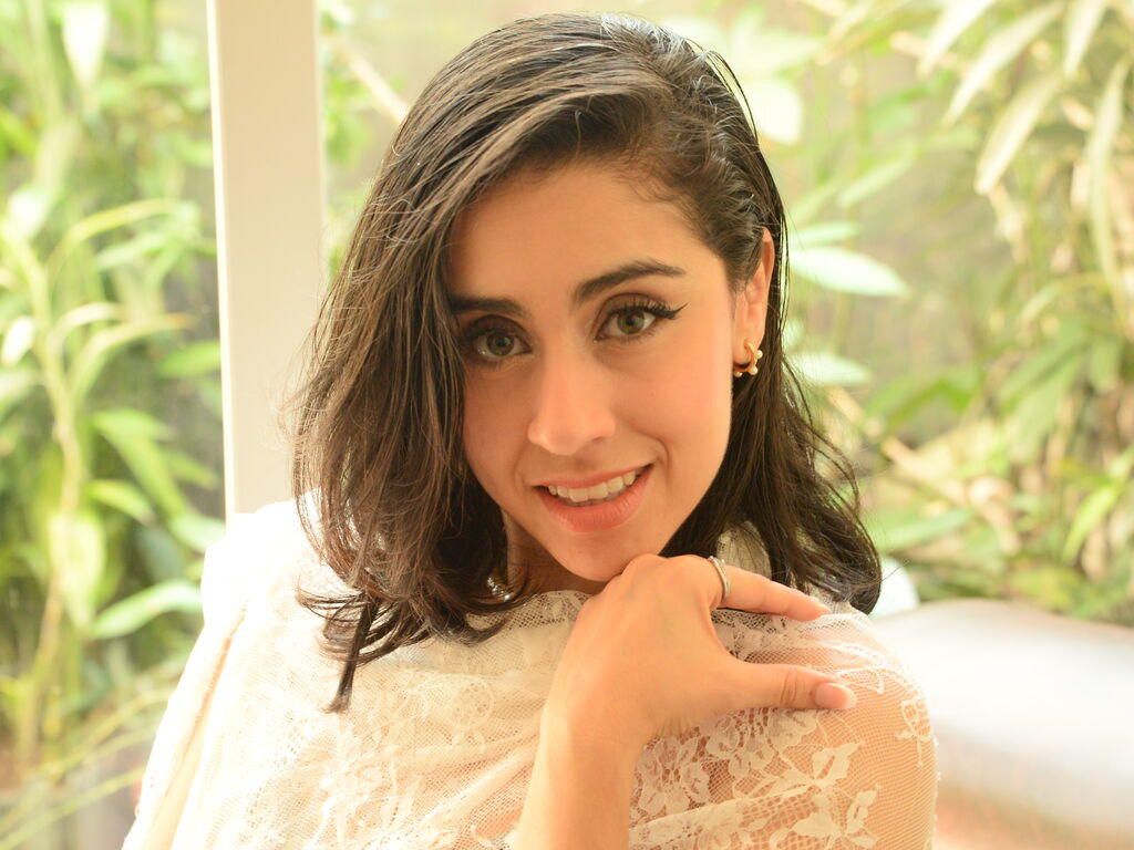 ClaraDuque - Glamourous and Sexy Cam Model of Jasmin