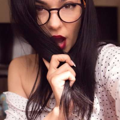 CurlyAmelie - Glamourous and Sexy Cam Model of Jasmin