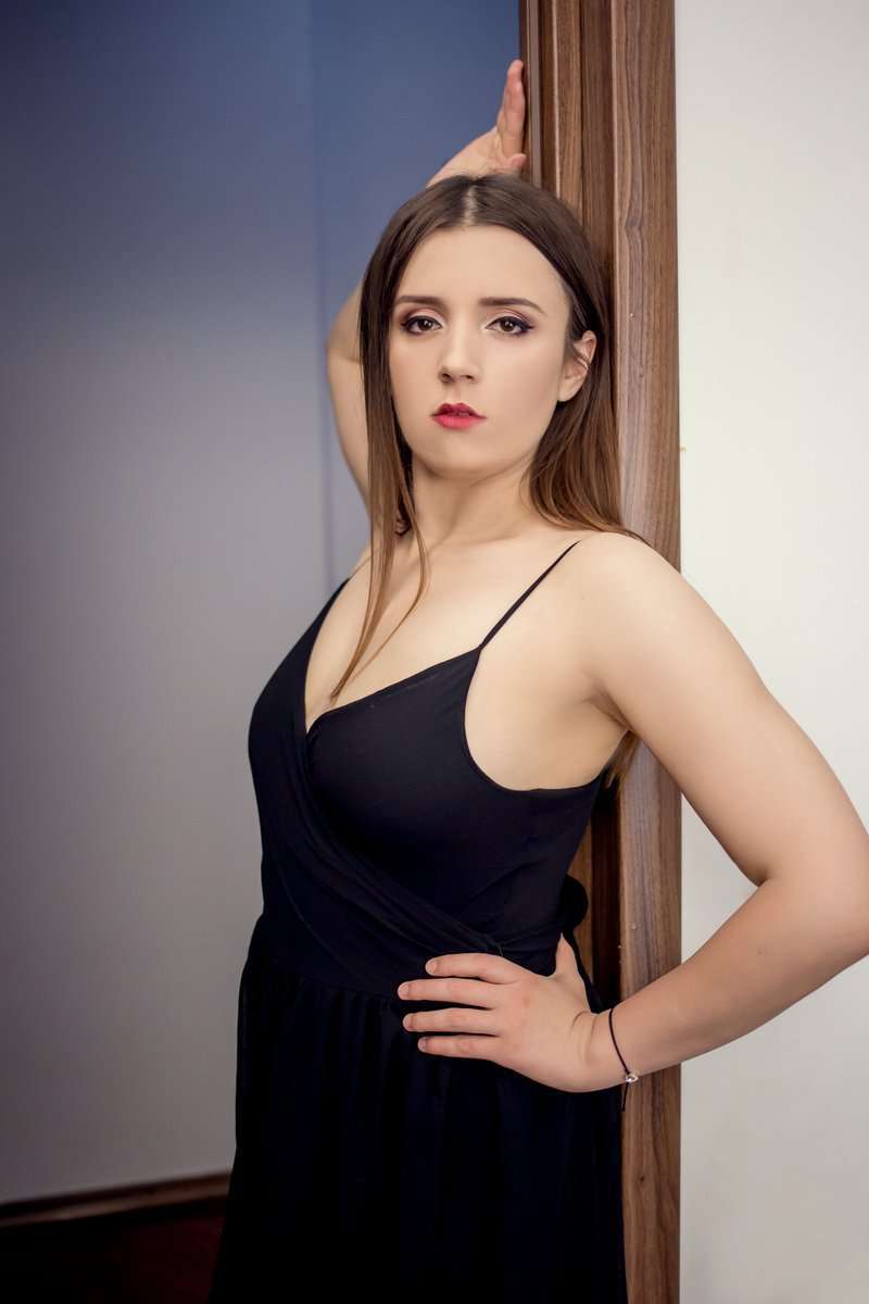 DaenerysScotty - Glamourous and Sexy Cam Model of Jasmin