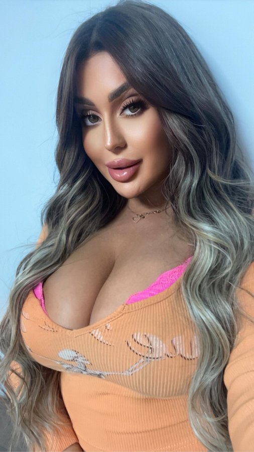 DahliaRains - Glamourous and Sexy Cam Model of Jasmin