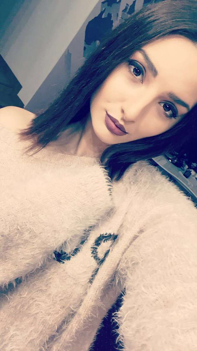 DaphnyLewis - Glamourous and Sexy Cam Model of Jasmin