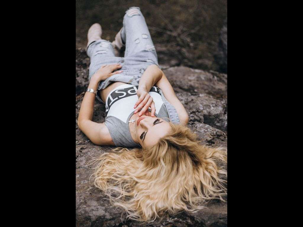 DreamCate - Glamourous and Sexy Cam Model of Jasmin