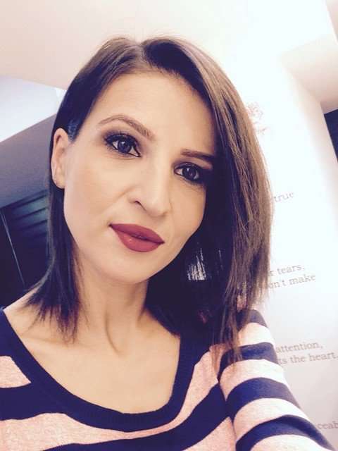 EmmaZoss - Glamourous and Sexy Cam Model of Jasmin