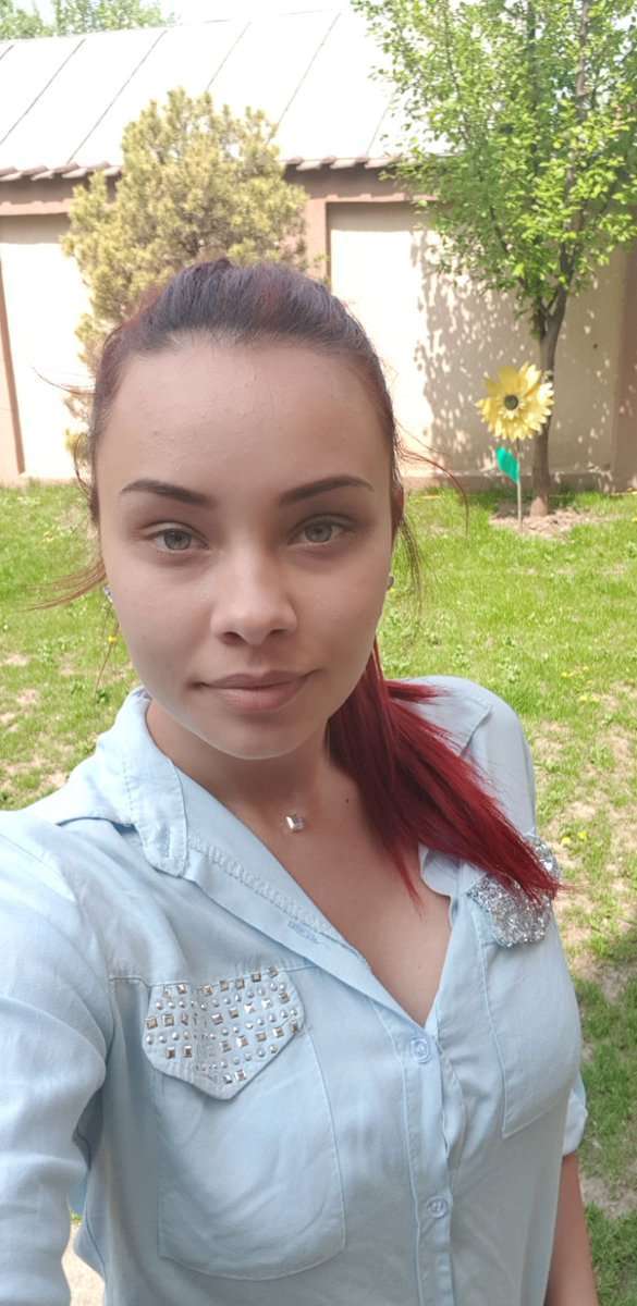 Emmelyne - Glamourous and Sexy Cam Model of Jasmin