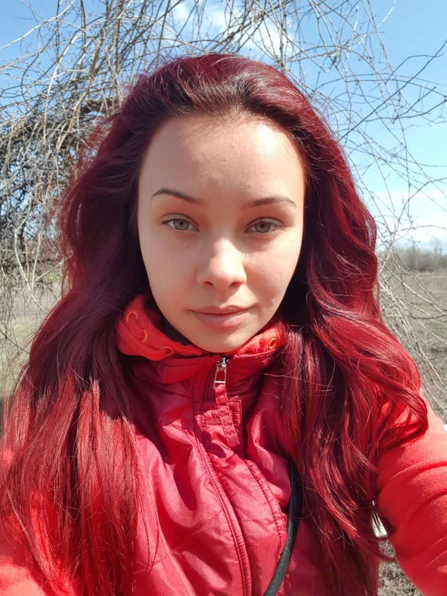 Emmelyne - Glamourous and Sexy Cam Model of Jasmin