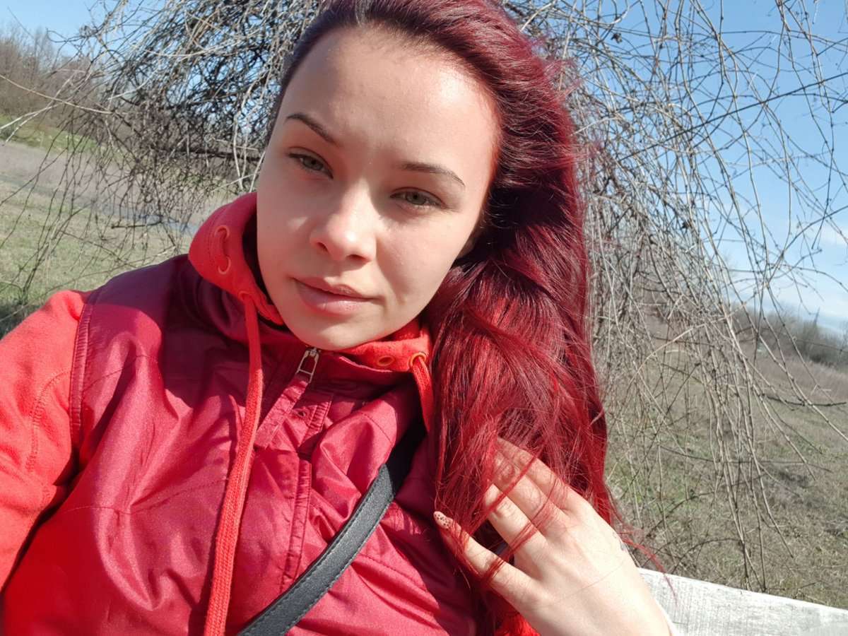 Emmelyne - Glamourous and Sexy Cam Model of Jasmin