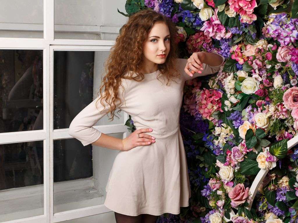 EvaPirs - Glamourous and Sexy Cam Model of Jasmin