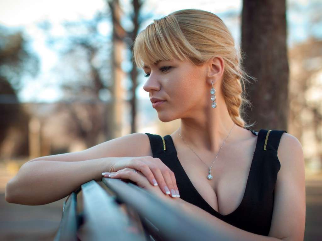 HappyAlone - Glamourous and Sexy Cam Model of Jasmin