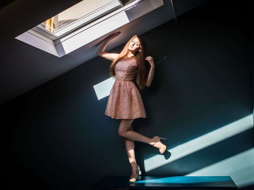 HoldMeGently - Glamourous and Sexy Cam Model of Jasmin