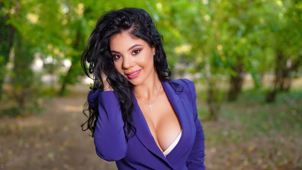 Kate - Glamourous and Sexy Cam Model of Jasmin