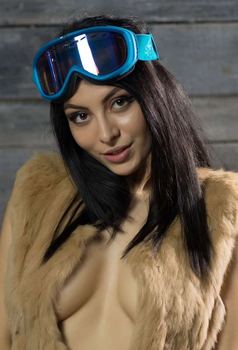 KaylaMild - Glamourous and Sexy Cam Model of Jasmin