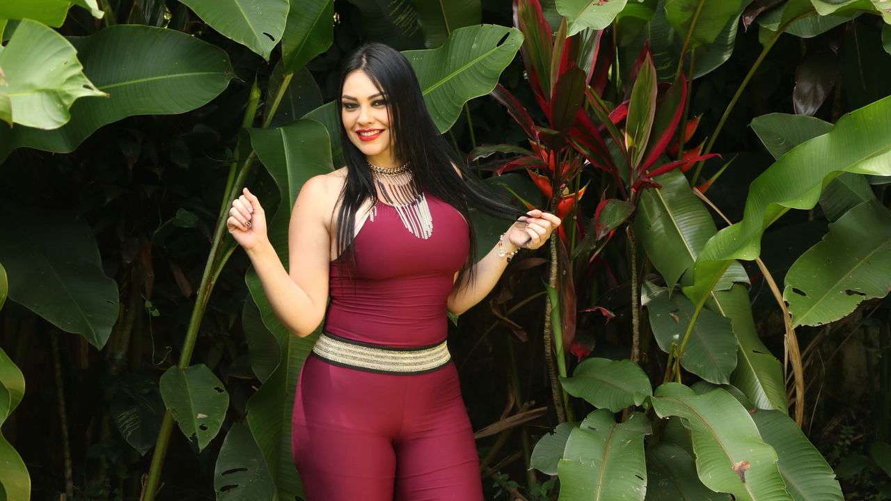 KendraParker - Glamourous and Sexy Cam Model of Jasmin