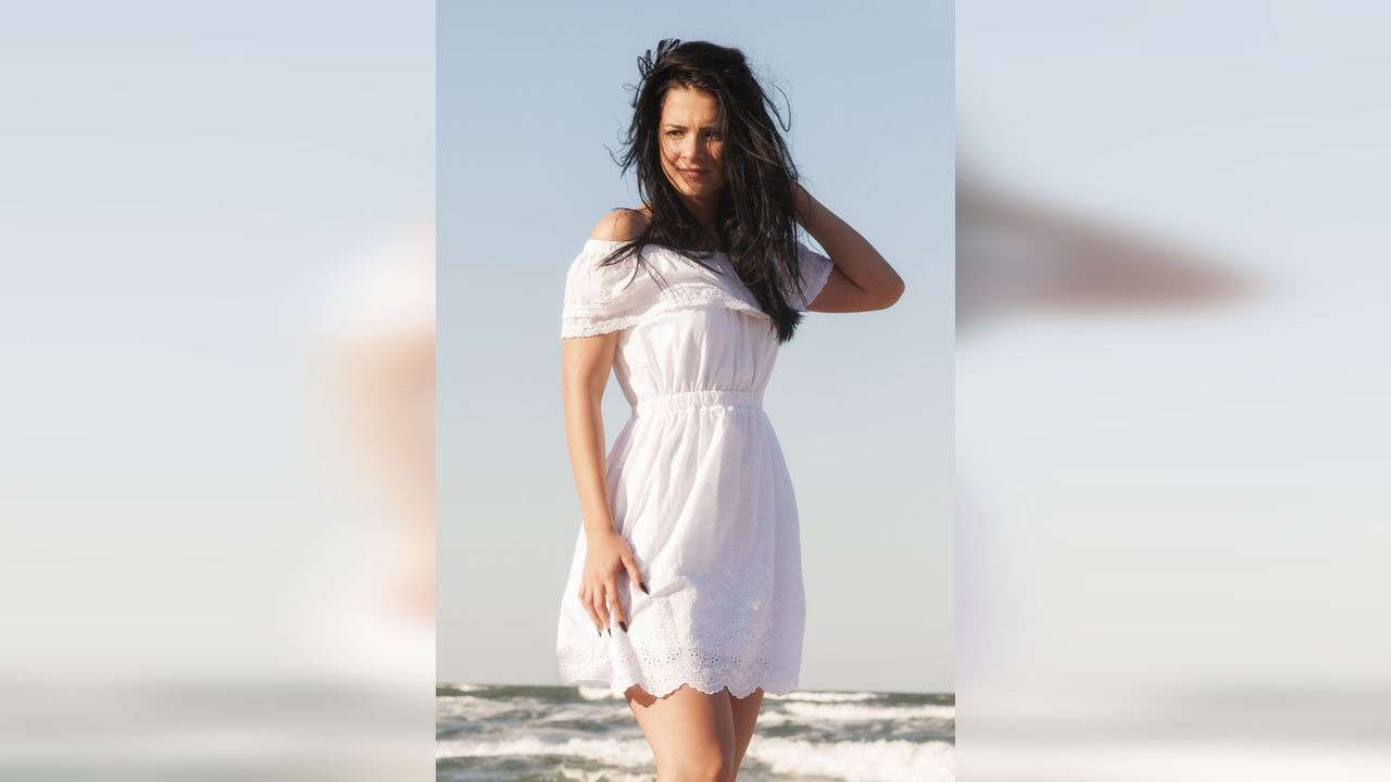 LaraMoor - Glamourous and Sexy Cam Model of Jasmin