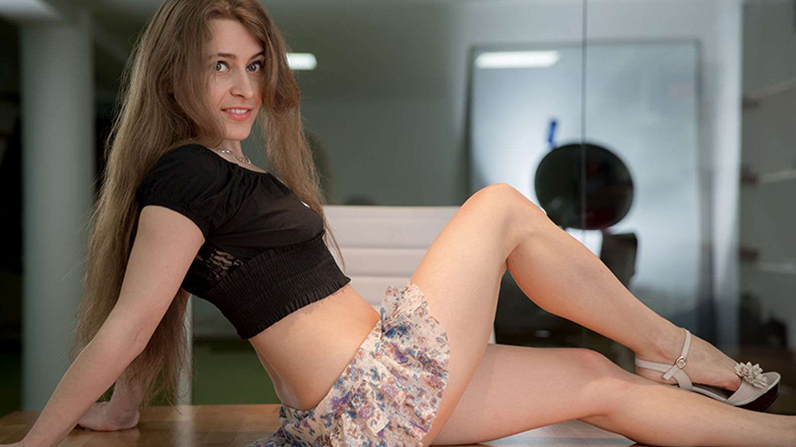 LaraSinger - Glamourous and Sexy Cam Model of Jasmin