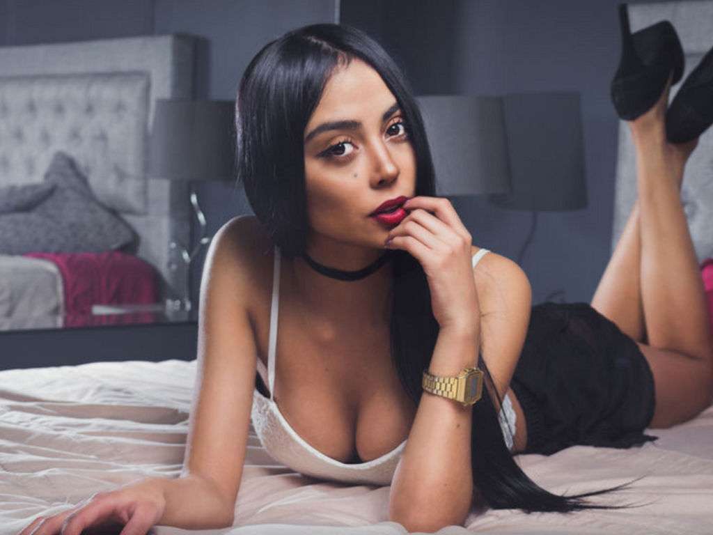 LauraRichie - Glamourous and Sexy Cam Model of Jasmin