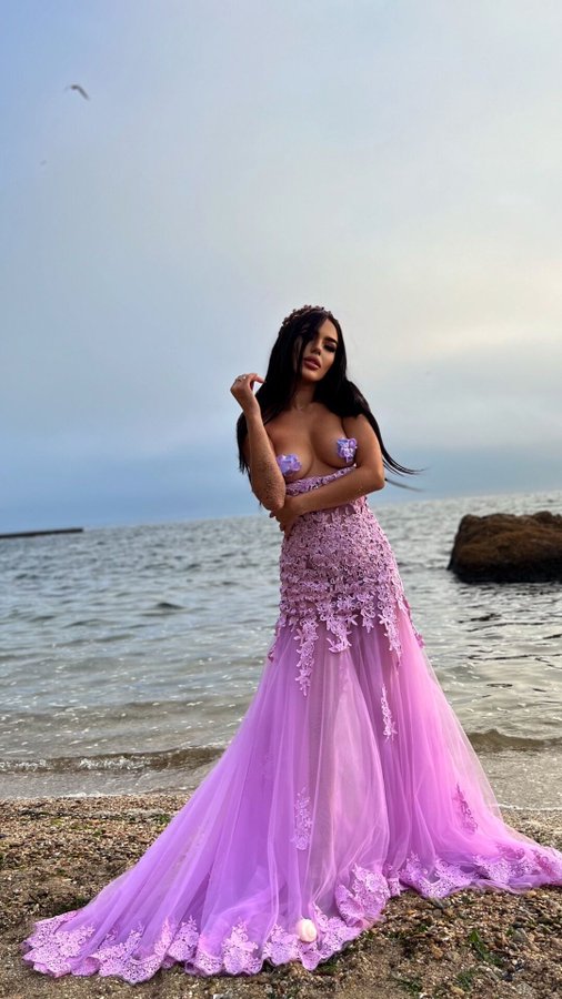 MariyaNovak - Glamourous and Sexy Cam Model of Jasmin