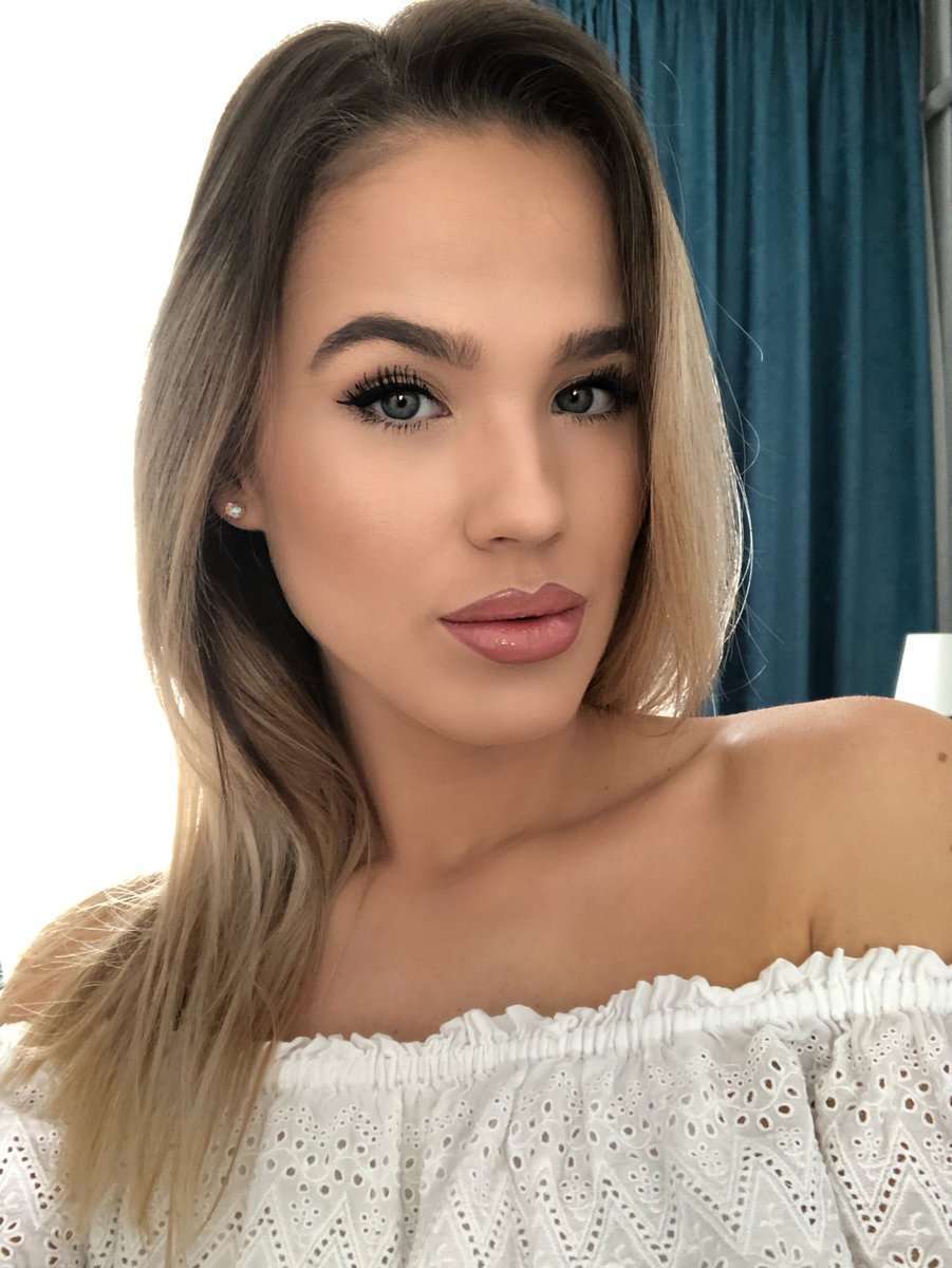 MayaDesiree - Glamourous and Sexy Cam Model of Jasmin