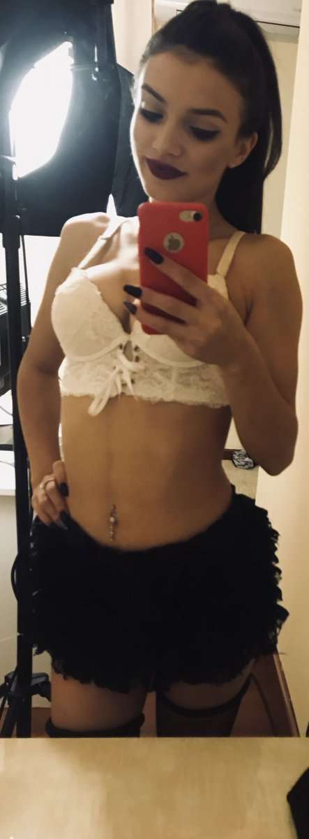 PinkyAmy - Glamourous and Sexy Cam Model of Jasmin