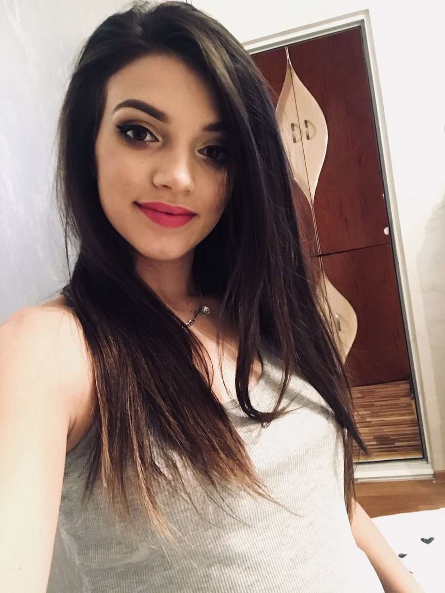 PinkyAmy - Glamourous and Sexy Cam Model of Jasmin