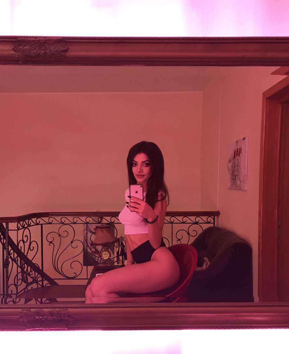 PinkyAmy - Glamourous and Sexy Cam Model of Jasmin