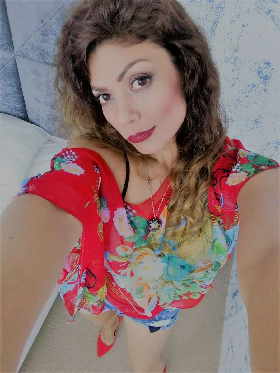 RachelLorent - Glamourous and Sexy Cam Model of Jasmin