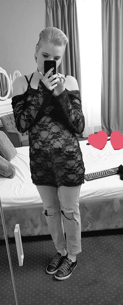 RebekaDeee - Glamourous and Sexy Cam Model of Jasmin