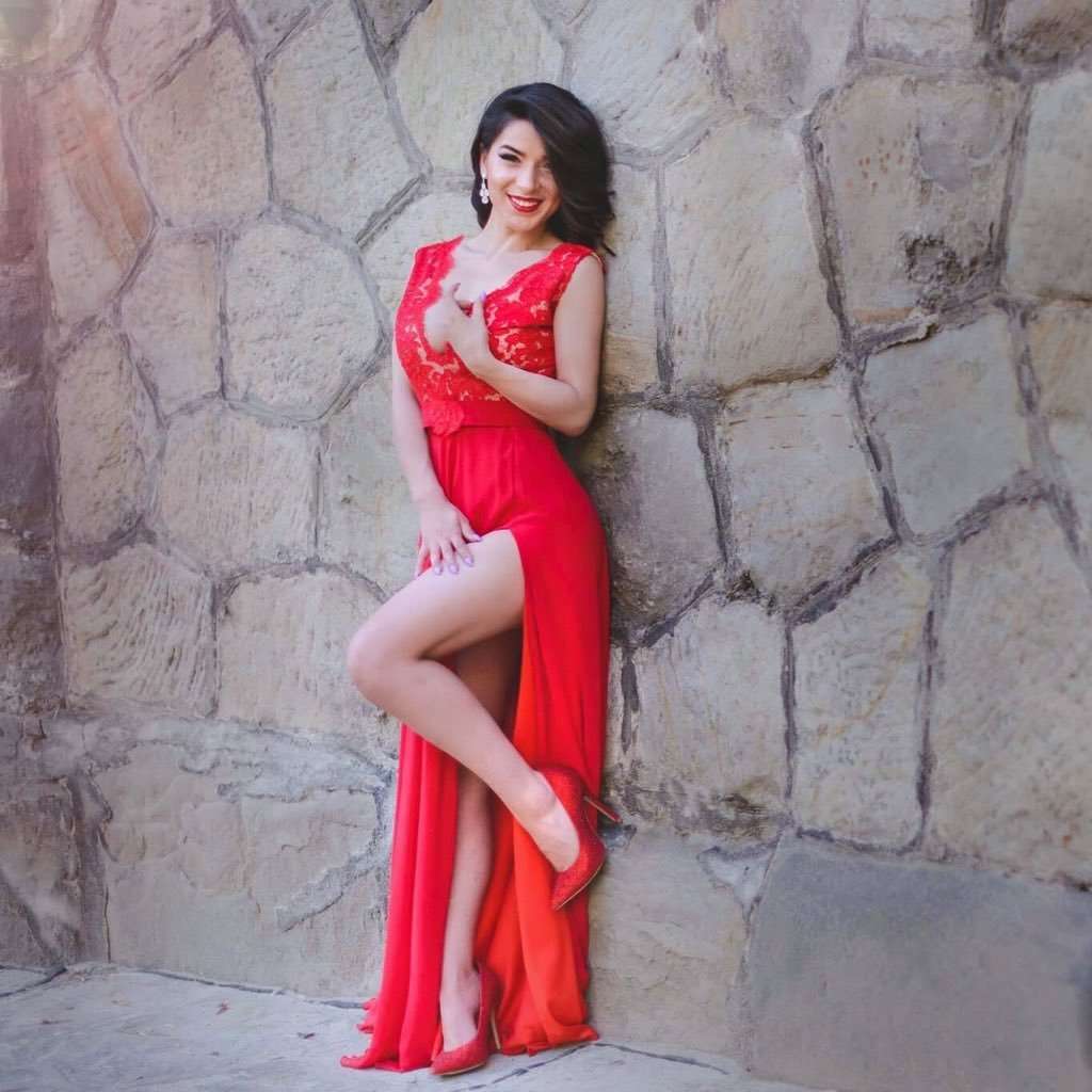 RossCharleen - Glamourous and Sexy Cam Model of Jasmin