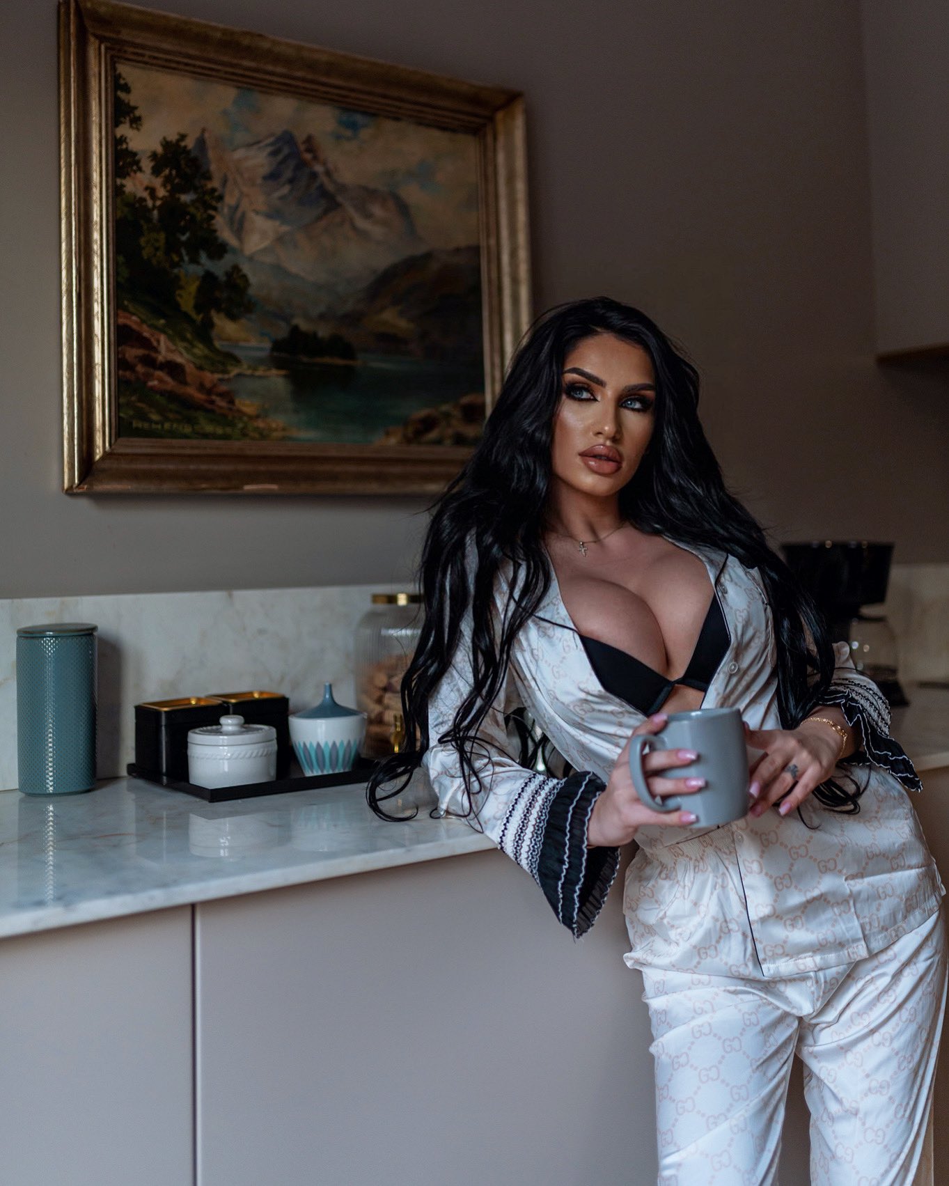 RubyConner - Glamourous and Sexy Cam Model of Jasmin