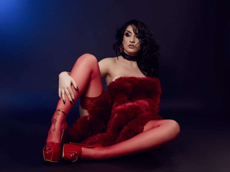 Rubyconne - Glamourous and Sexy Cam Model of Jasmin