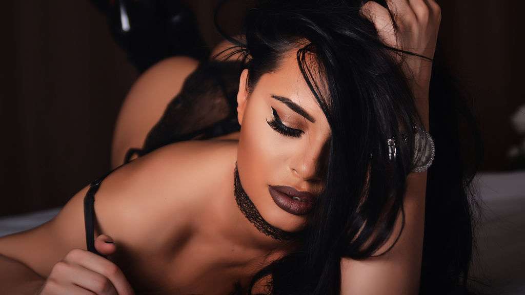 SeductiveDoLLx - Glamourous and Sexy Cam Model of Jasmin