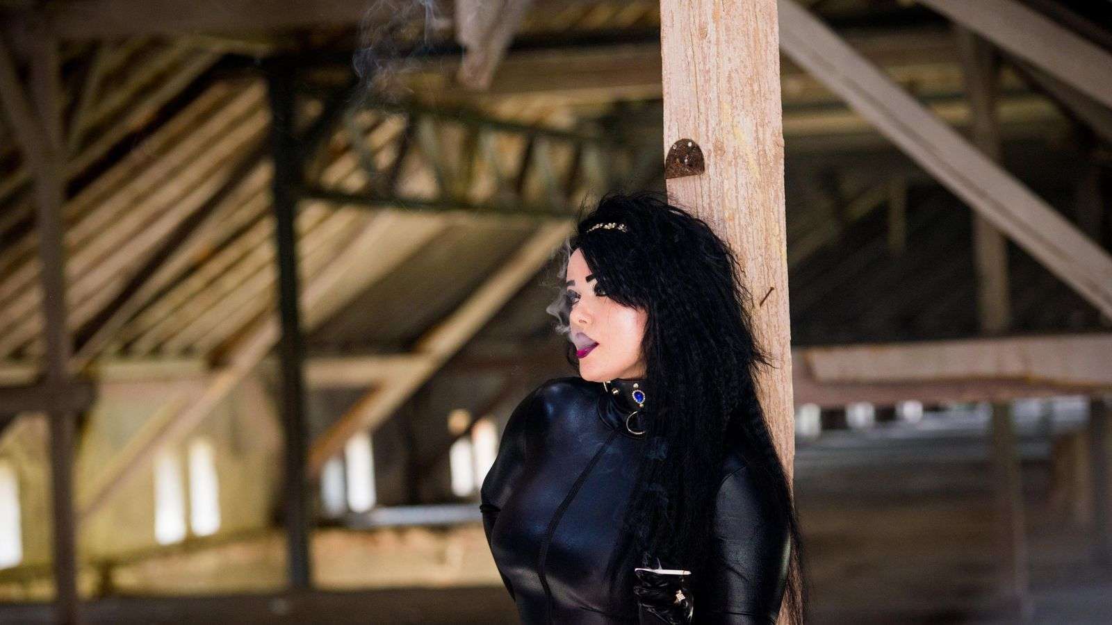 SubAngelDevoted - Glamourous and Sexy Cam Model of Jasmin