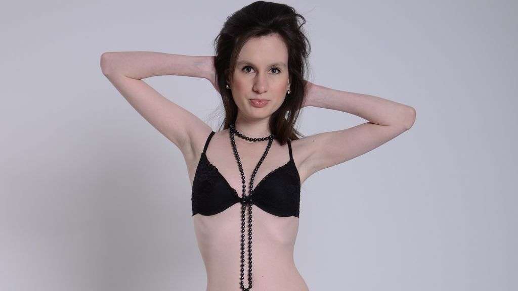 kiwiywi - Glamourous and Sexy Cam Model of Jasmin