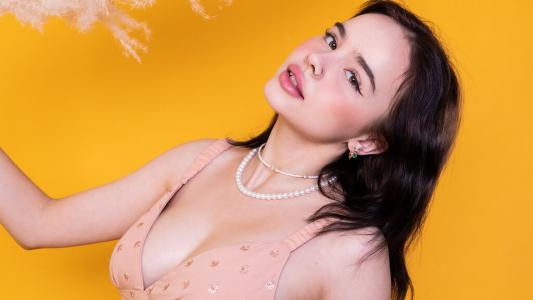 Watch hot flirt model AnabelFloretsen from LiveJasmin at GirlsOfJasmin