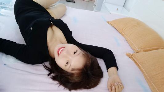 Watch hot flirt model LinglingZhou from LiveJasmin at GirlsOfJasmin