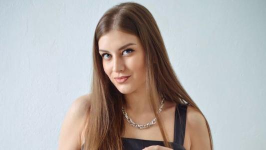 Watch hot flirt model MollyParrish from LiveJasmin at GirlsOfJasmin