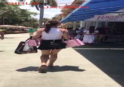 Open video #466 of cam model SasshaRed at Jasmin